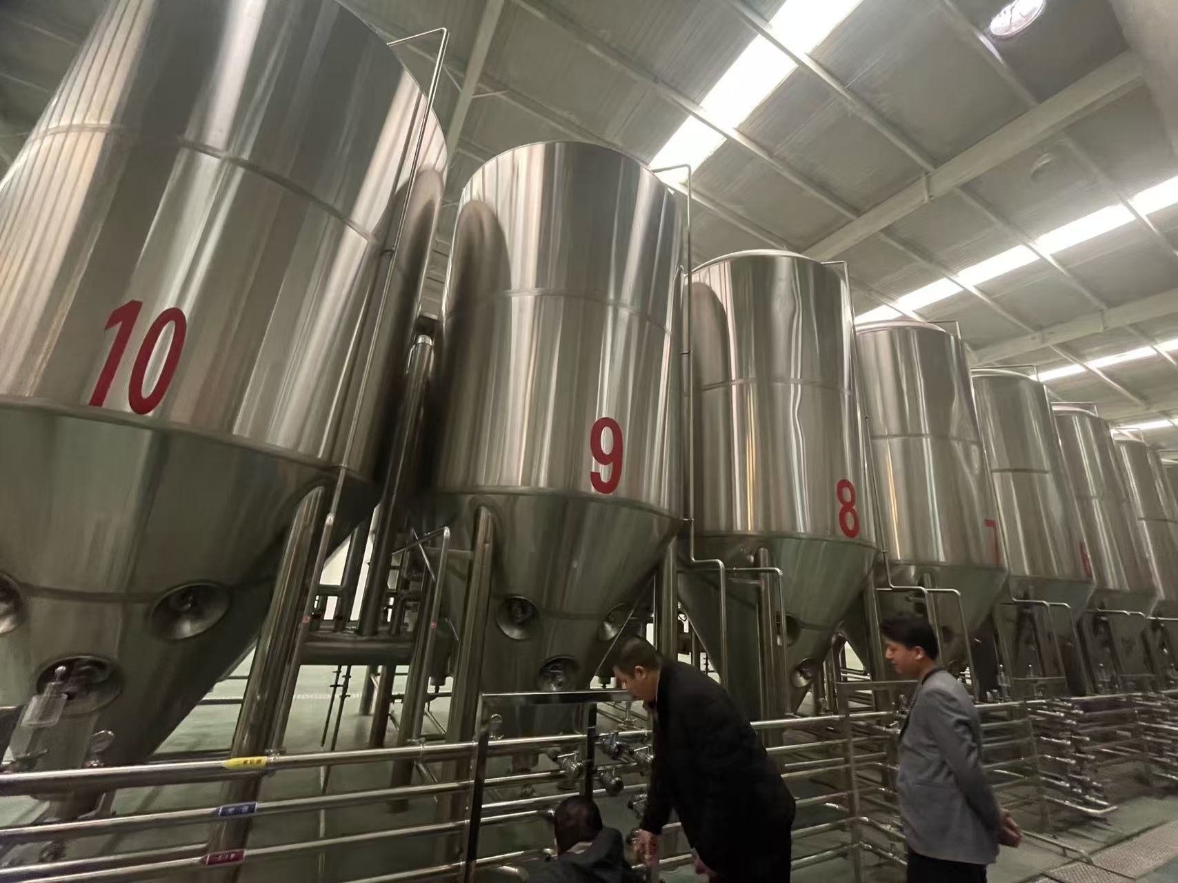 海兴精酿啤酒设备厂—平面布置、设备设计、制造、调试、培训等一条龙服务
